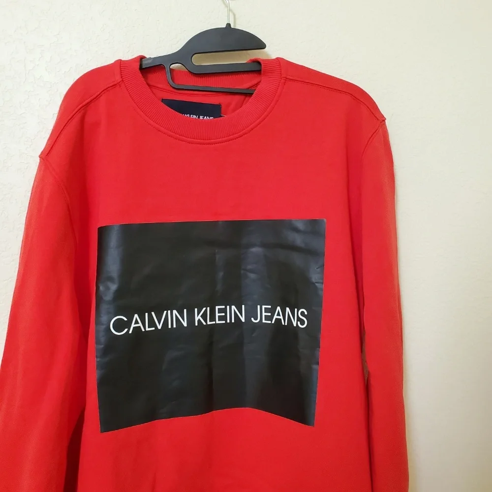 Red Calvin Klein Jeans Pullover Crewneck Sweater with Contrasting Logo Men's L